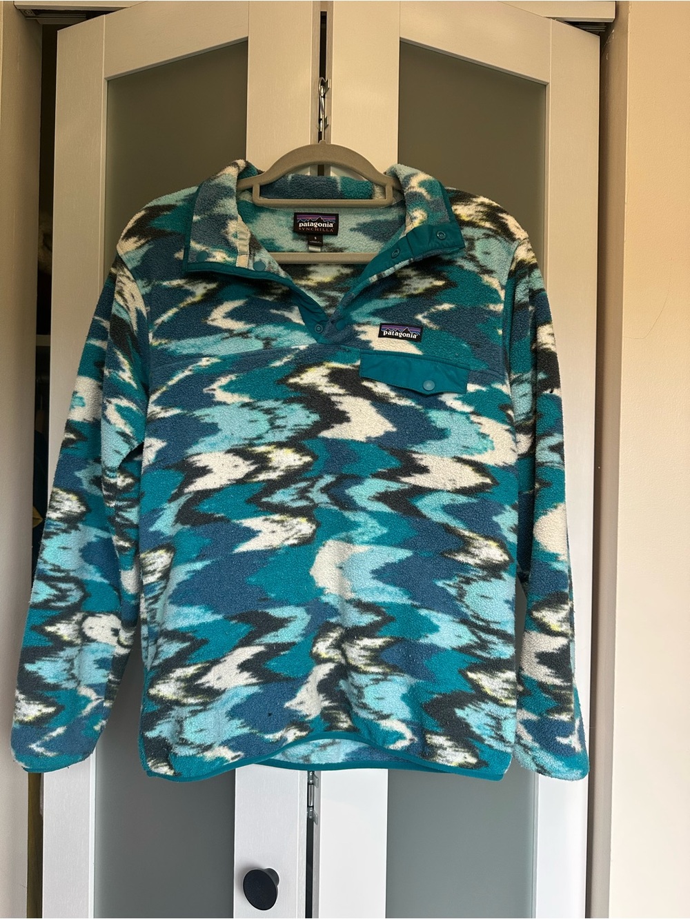Patagonia Teal & Aqua Patterned Synchilla Fleece Pullover